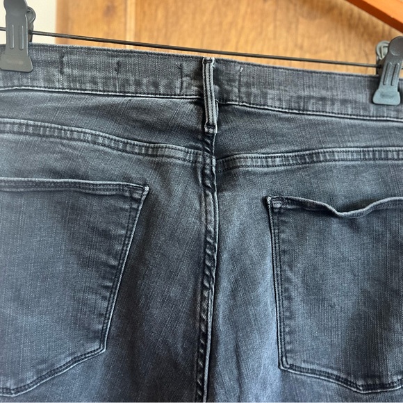 Frame Le High Harrington Wash Jeans - Picture 7 of 12